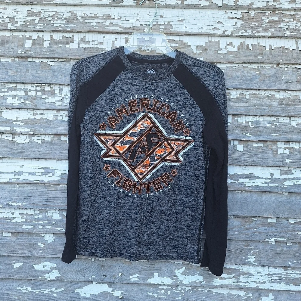 🌟 American Fighter Charcoal and Black Graphic Tee Size Medium
